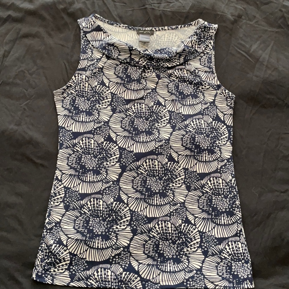 Ann Taylor Navy and White Flower Sleeveless Top